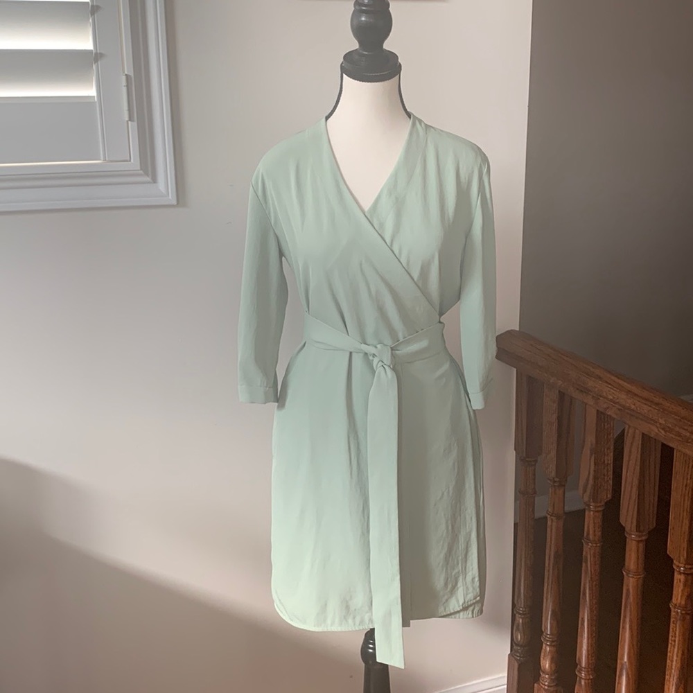 Everlane 3/4 sleeve wrap dress with pockets